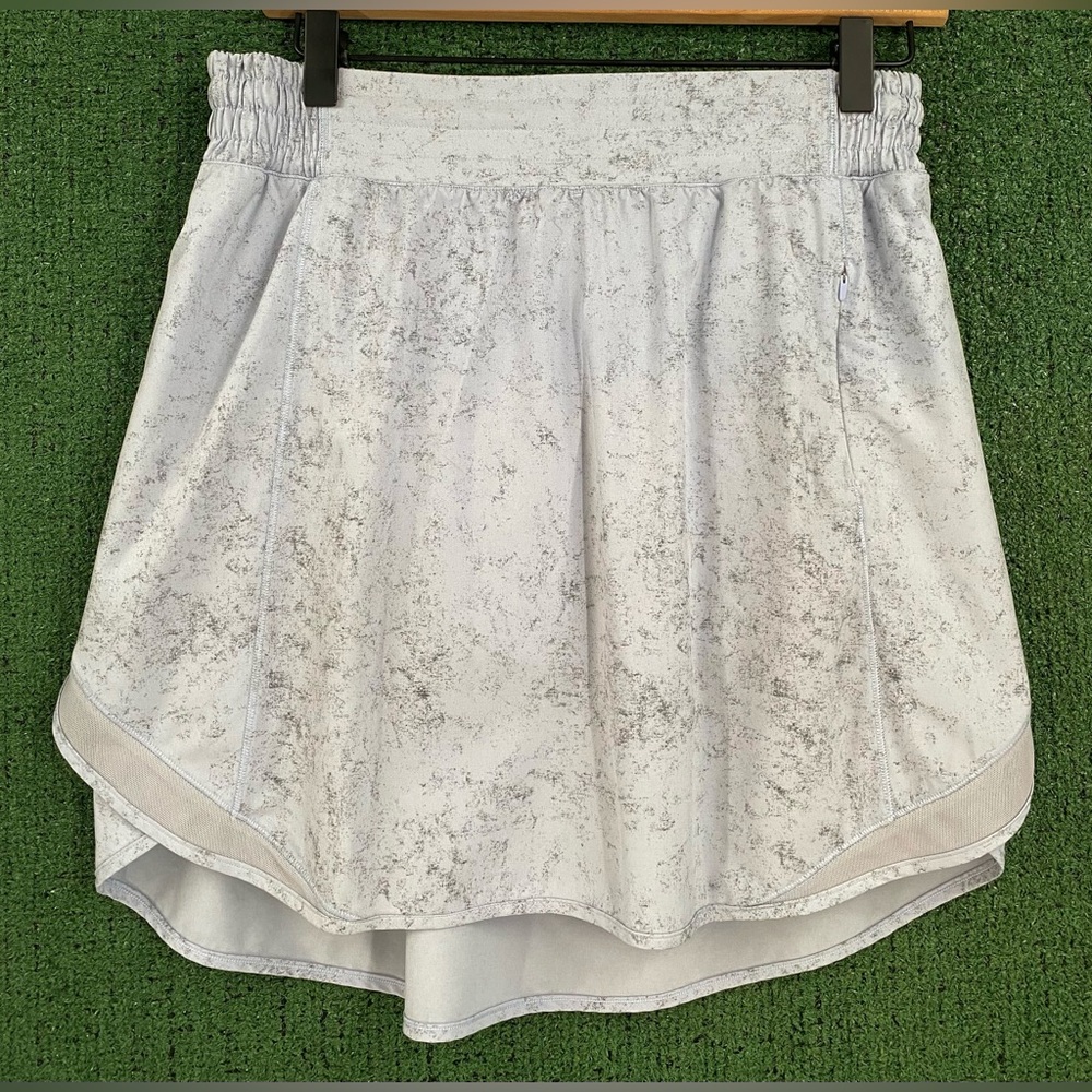 Lululemon Hotty Hot High Rise Skirt Gravel Dust Pastel Blue Skirt Skort Size 8